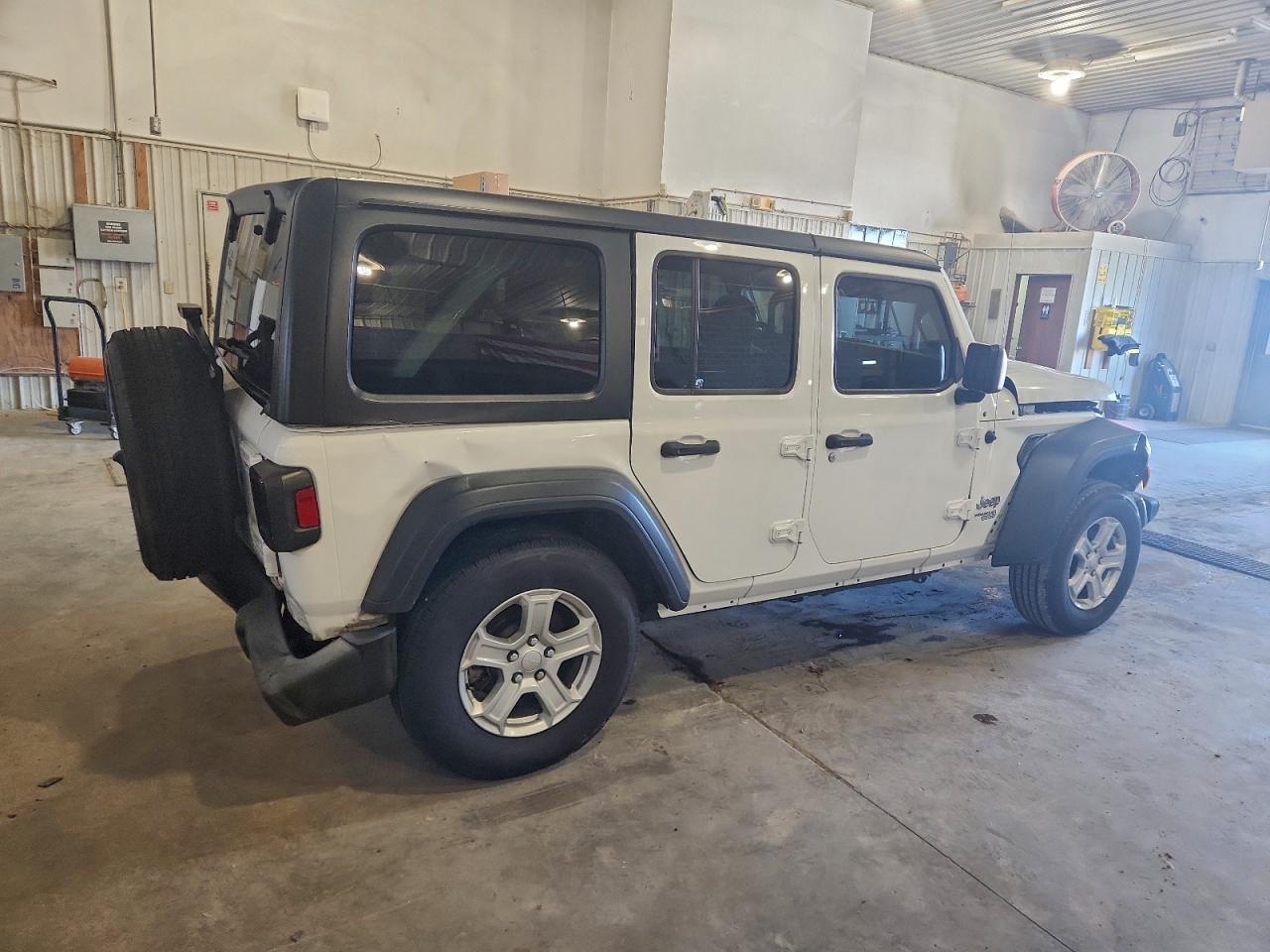 2020 Jeep Wrangler Unlimited Sport - Image 3