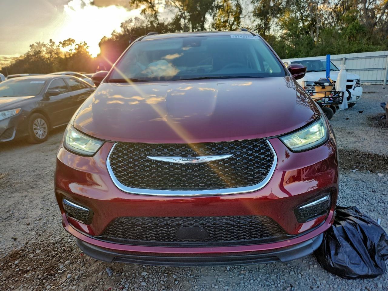 2022 Chrysler Pacifica Touring L - Фото 5