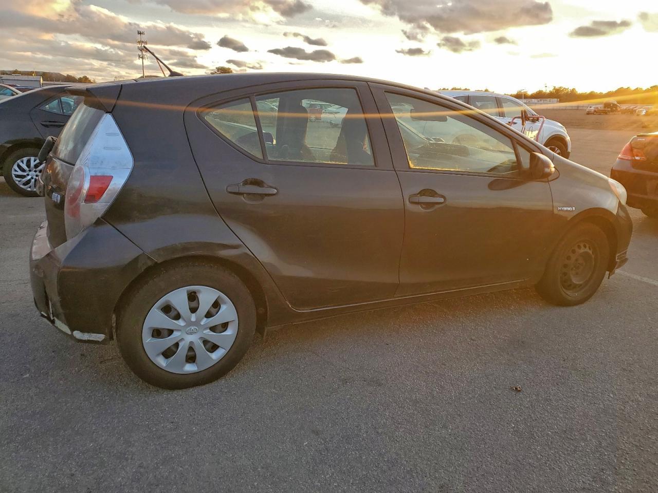 2013 Toyota Prius C - Image 3