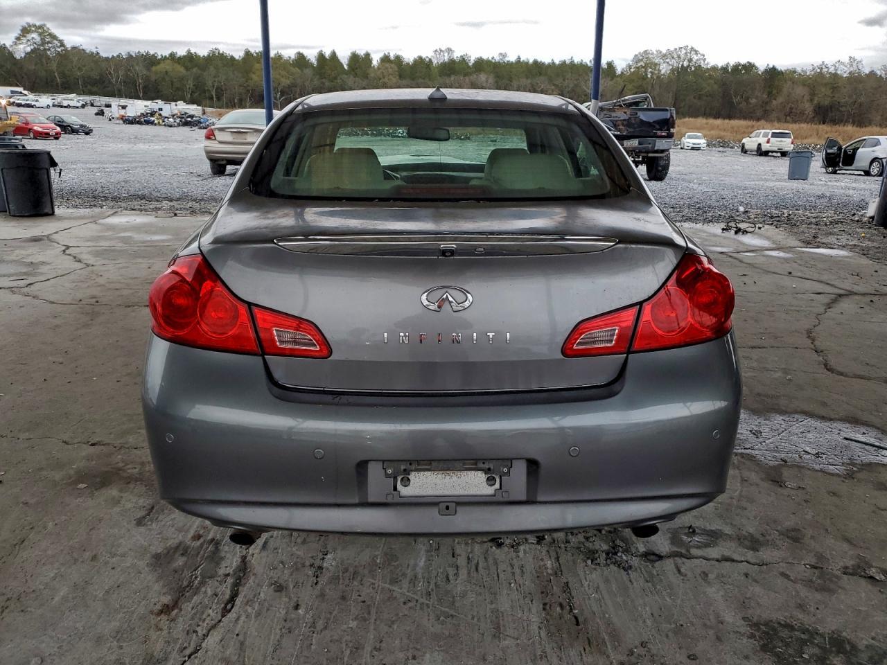 2010 Infiniti G37 Base - Image 6