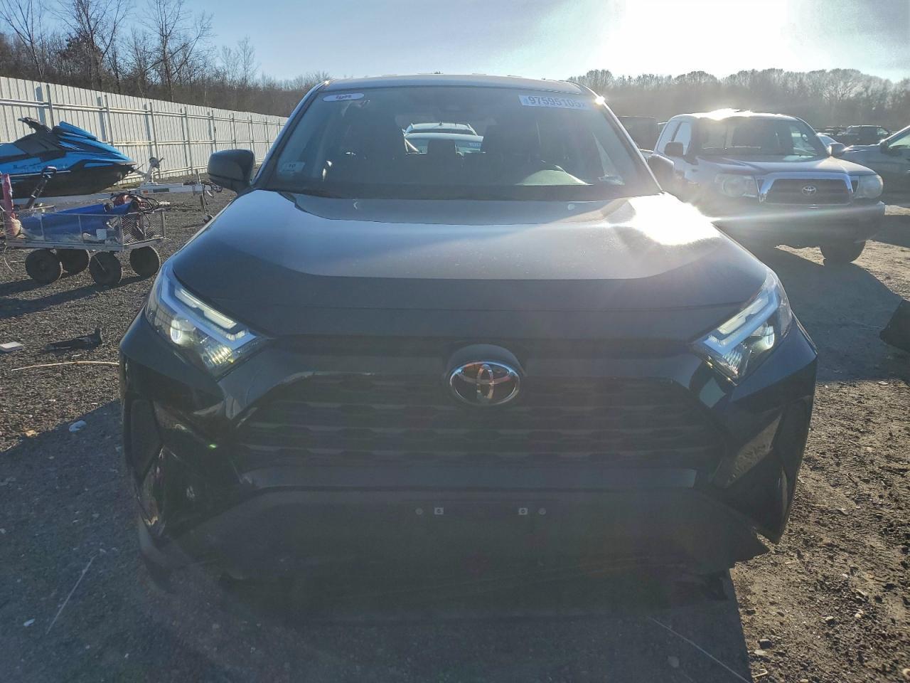 2023 Toyota Rav4 Le - Фото 5