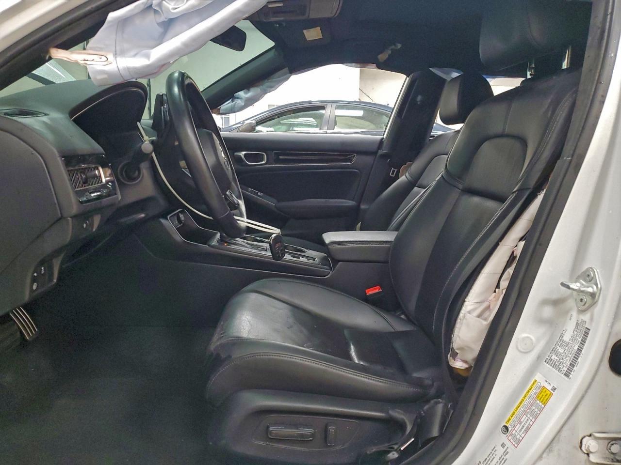 2023 Honda Civic Sport Touring - Image 7
