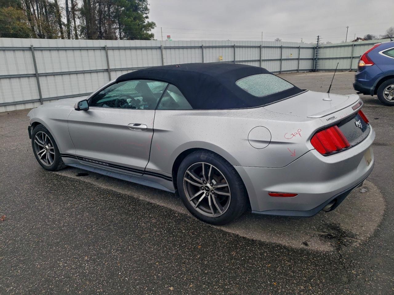 2016 Ford Mustang - Фото 2