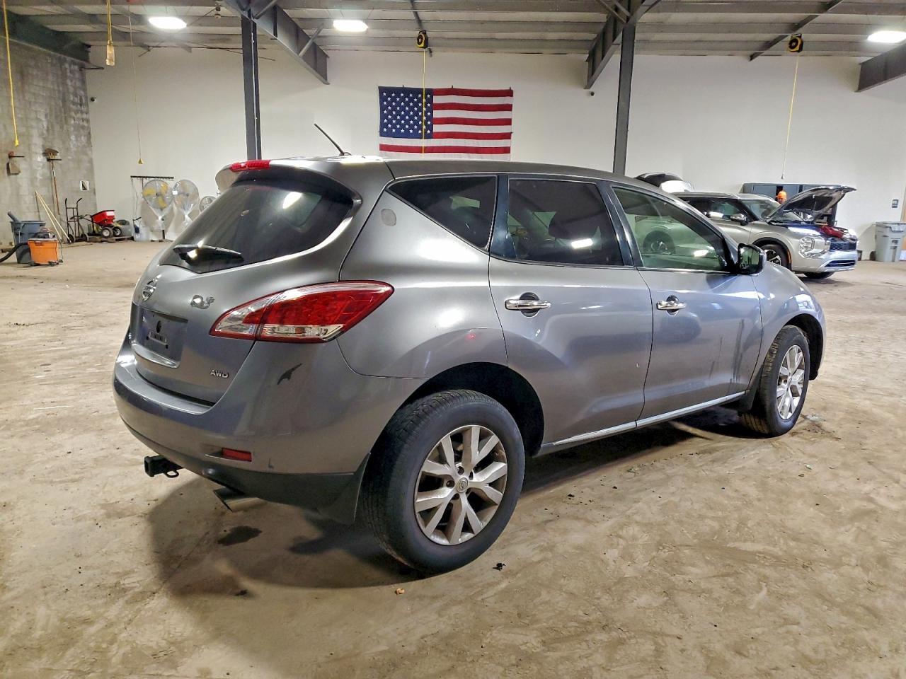 2013 Nissan Murano S - Фото 3
