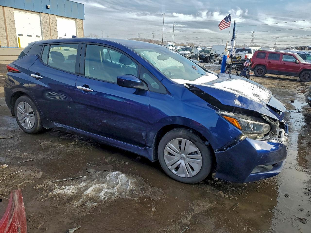 2023 Nissan Leaf S - Фото 4