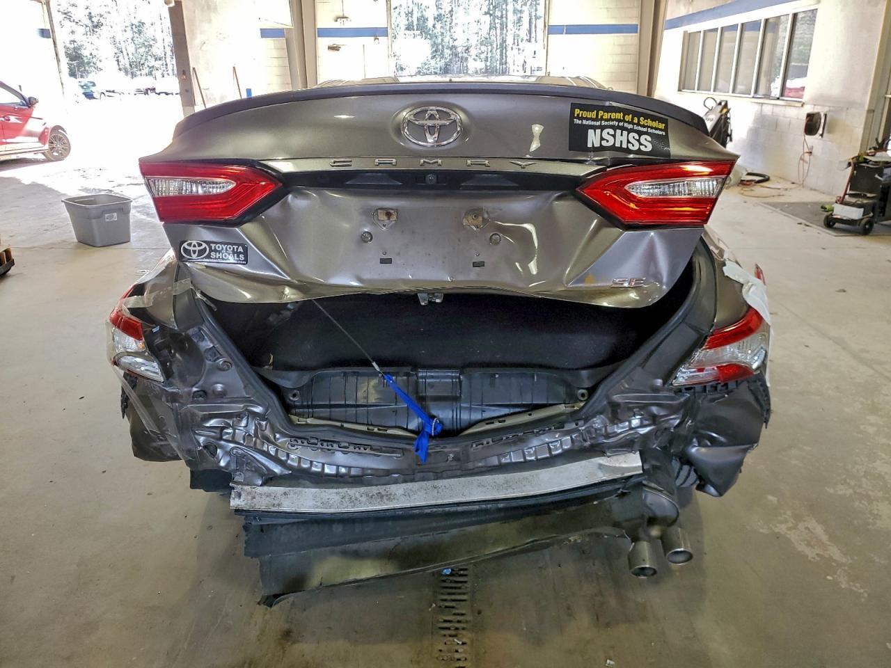 2019 Toyota Camry L - Фото 6