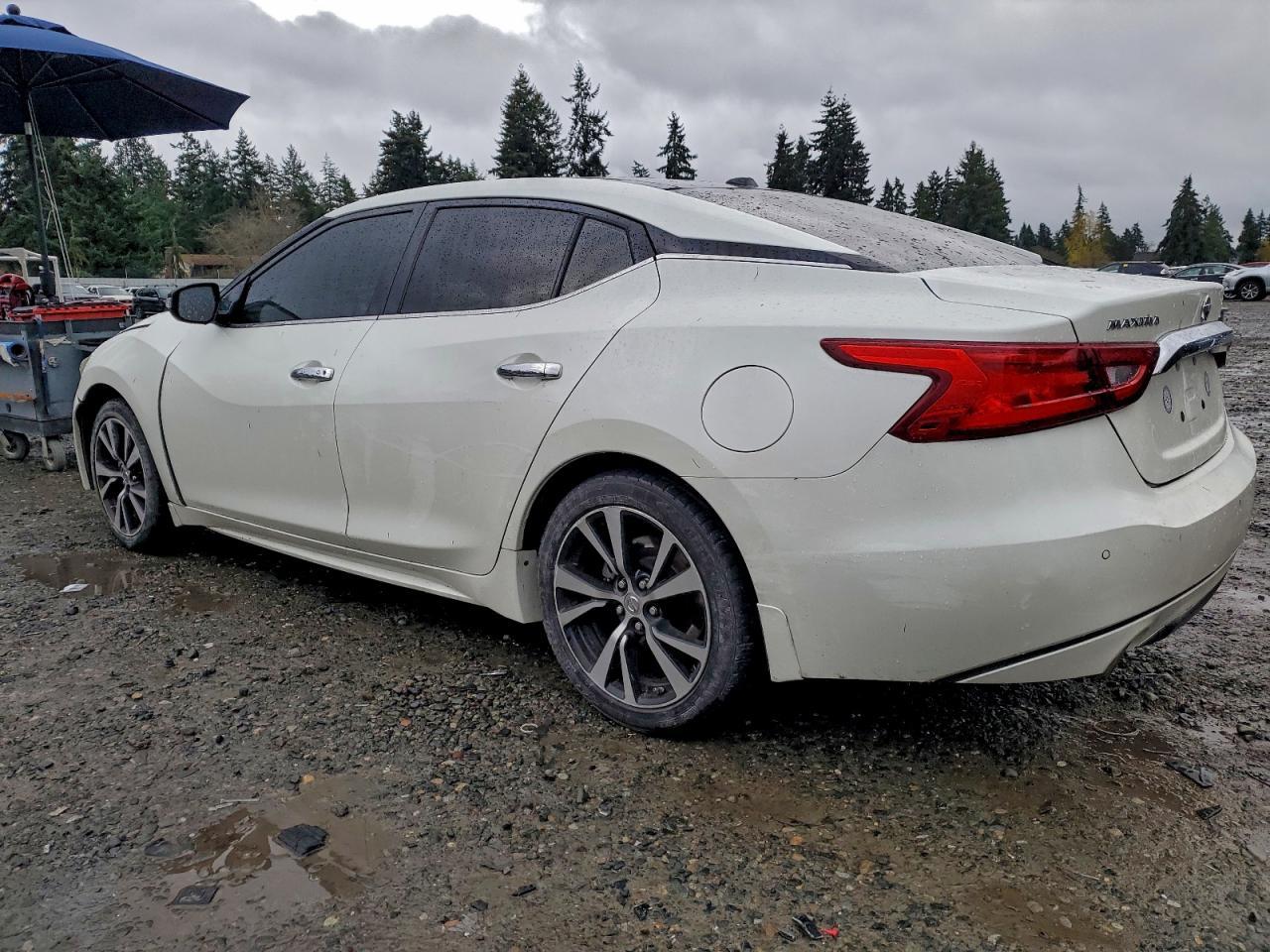 2018 Nissan Maxima 3.5S - Image 2