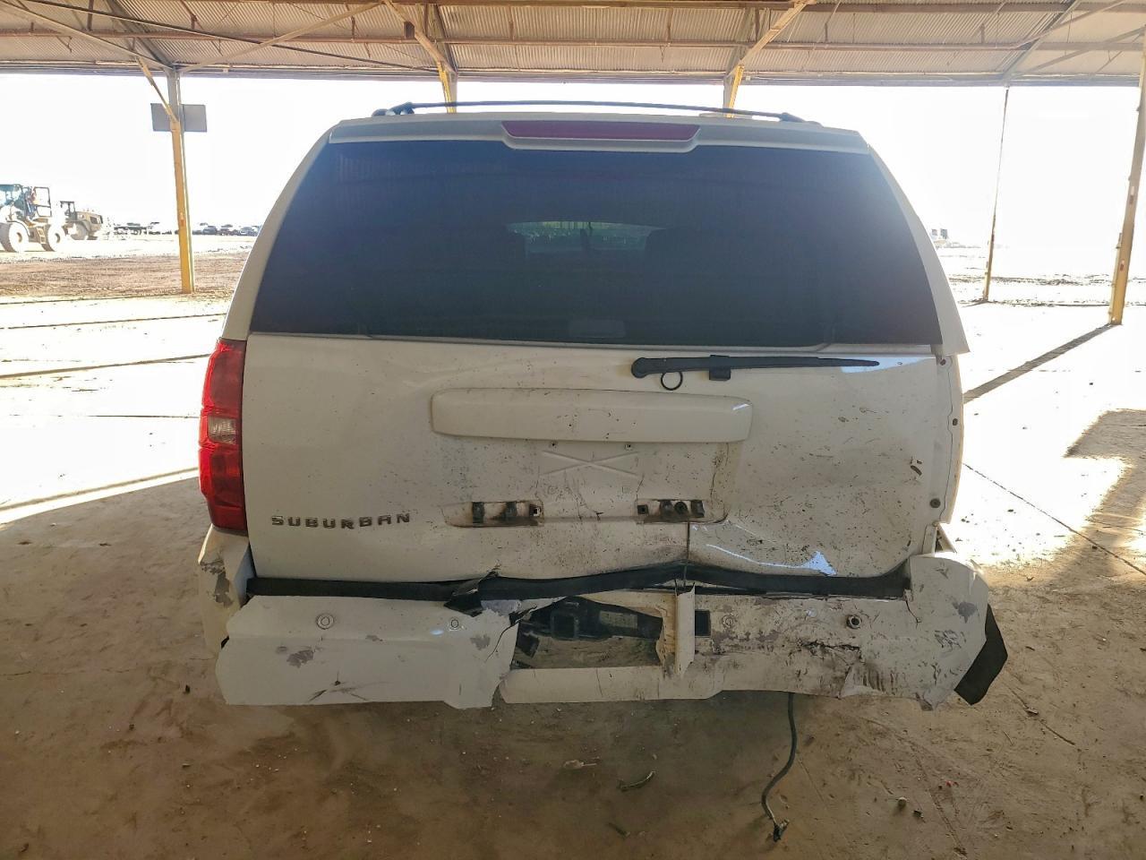 2007 Chevrolet Suburban C1500 - Image 6