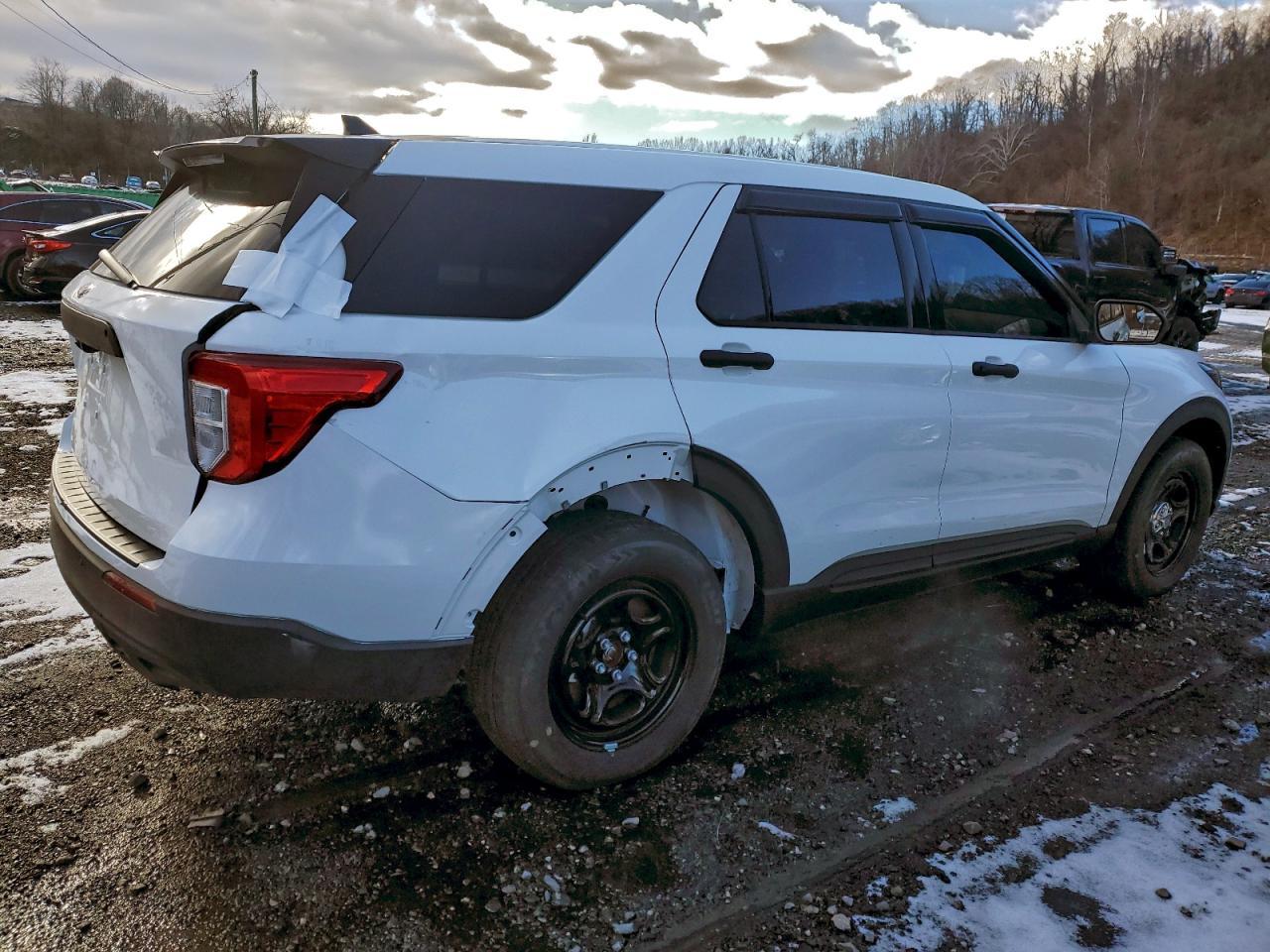 2023 Ford Explorer Police Interceptor - Фото 3