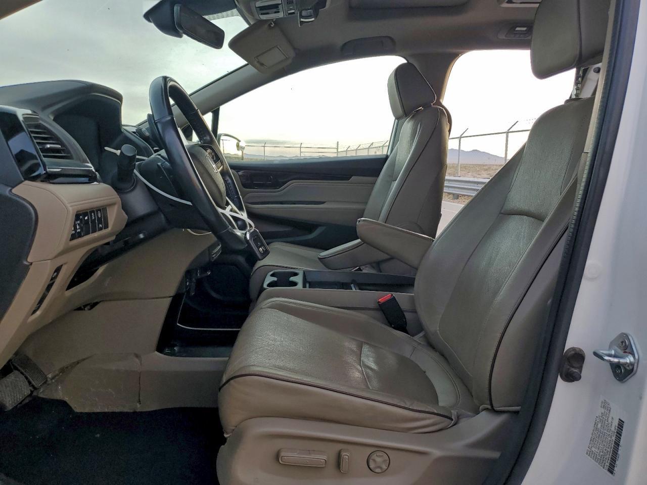 2023 Honda Odyssey Elite - Image 7