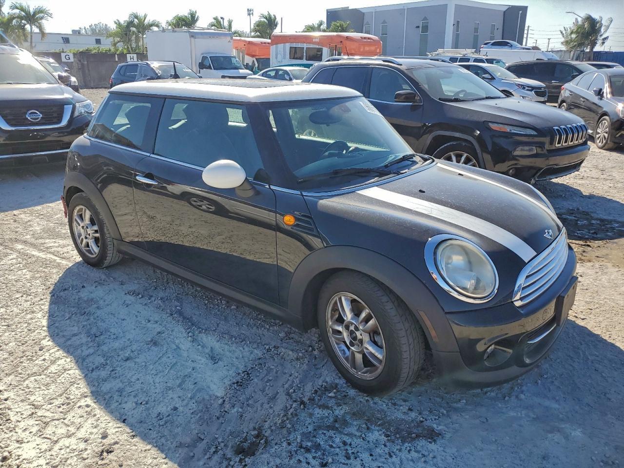 2013 Mini Cooper - Image 4