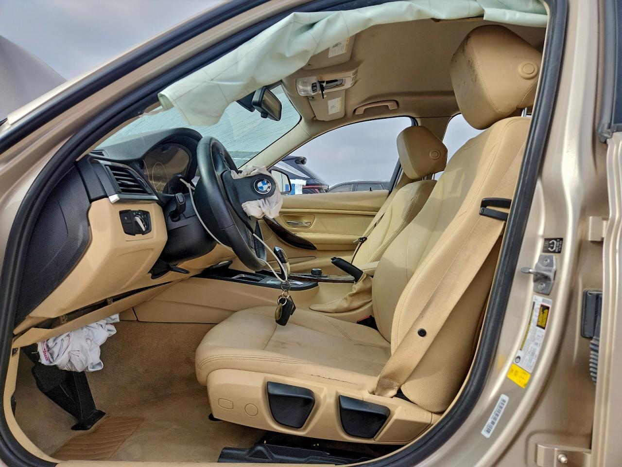 2014 BMW 320 I - Image 7