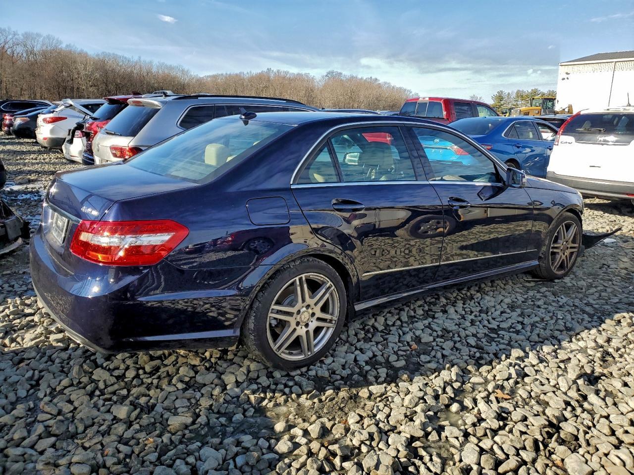 2011 Mercedes-Benz E 350 4Matic - Фото 3