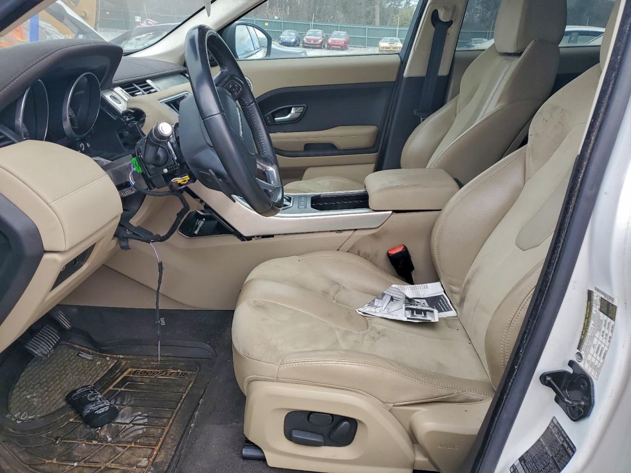 2014 Land Rover Range Rover Evoque Pure - Image 7