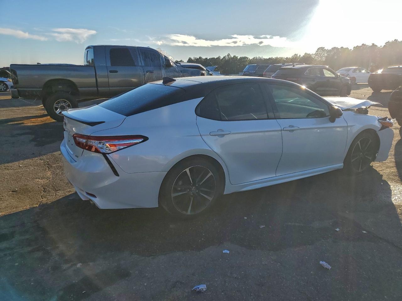 2020 Toyota Camry Xse - Image 3