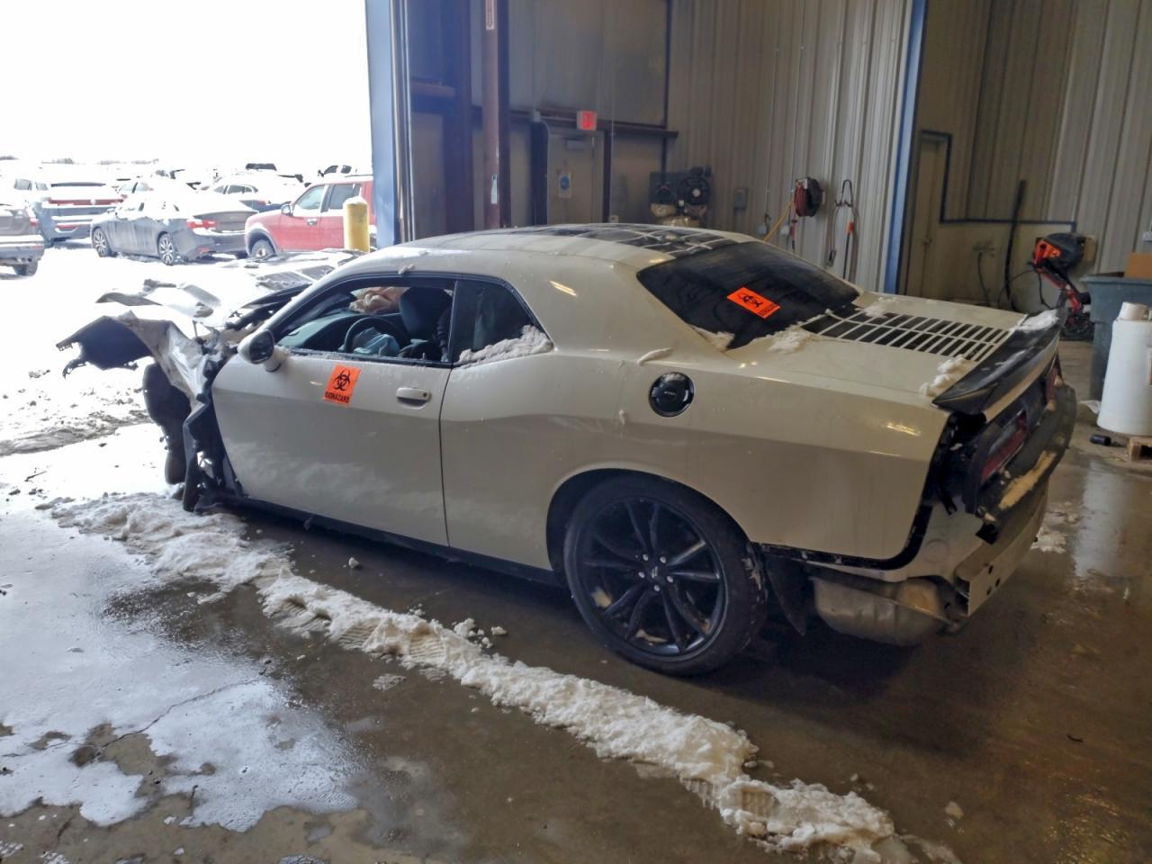 2017 Dodge Challenger Sxt - Фото 2