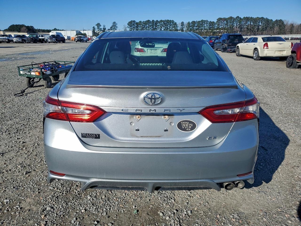 2018 Toyota Camry L - Фото 6