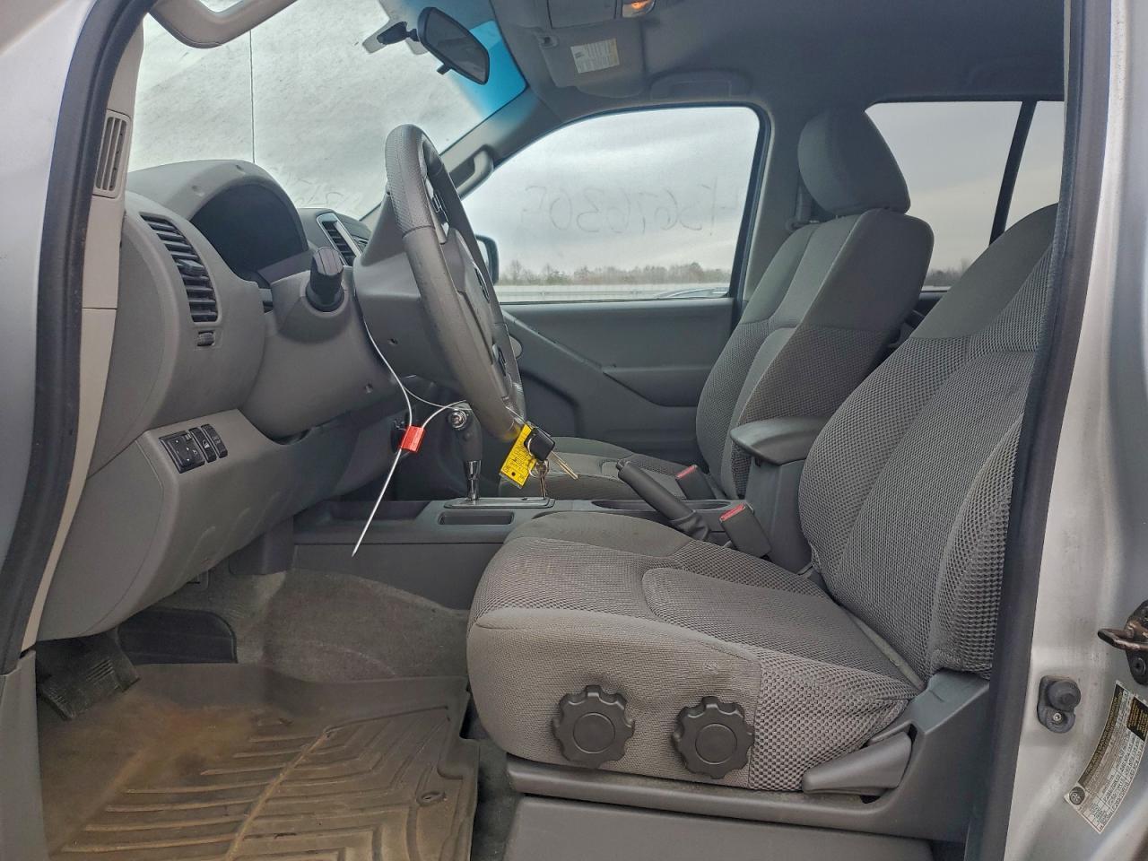 2015 Nissan Frontier S - Image 7