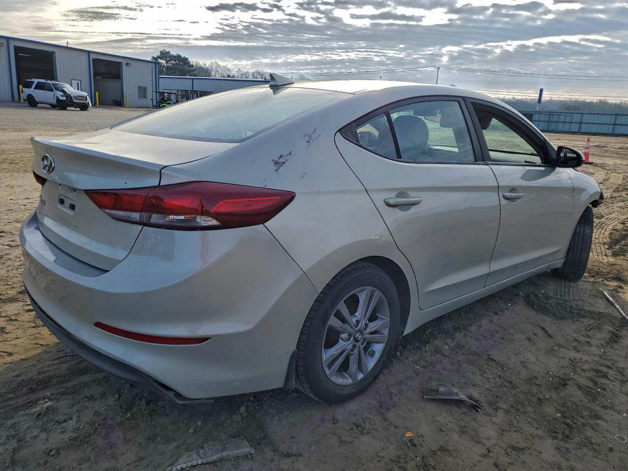 2017 Hyundai Elantra Se - Фото 3