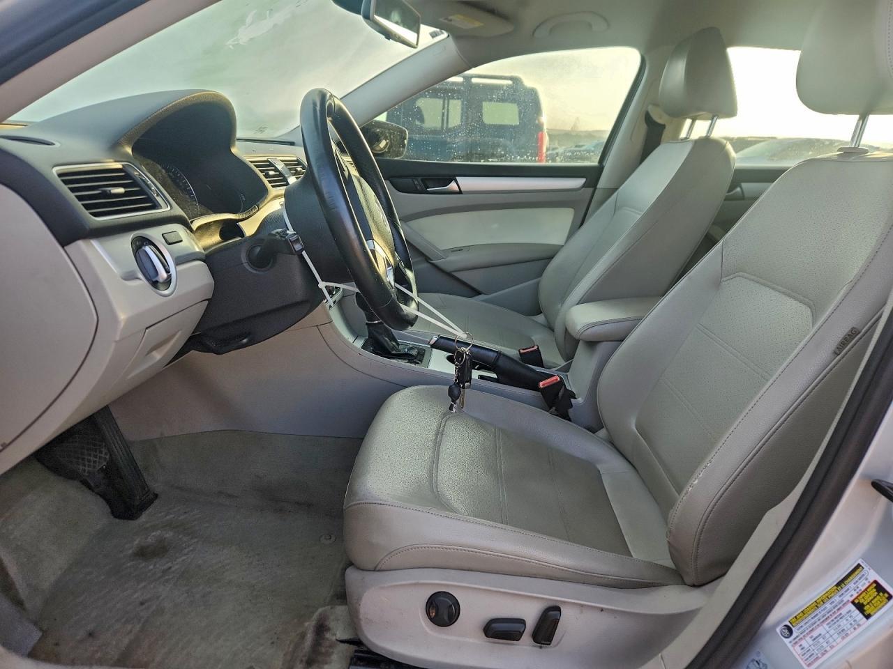 2013 Volkswagen Passat Se - Image 7