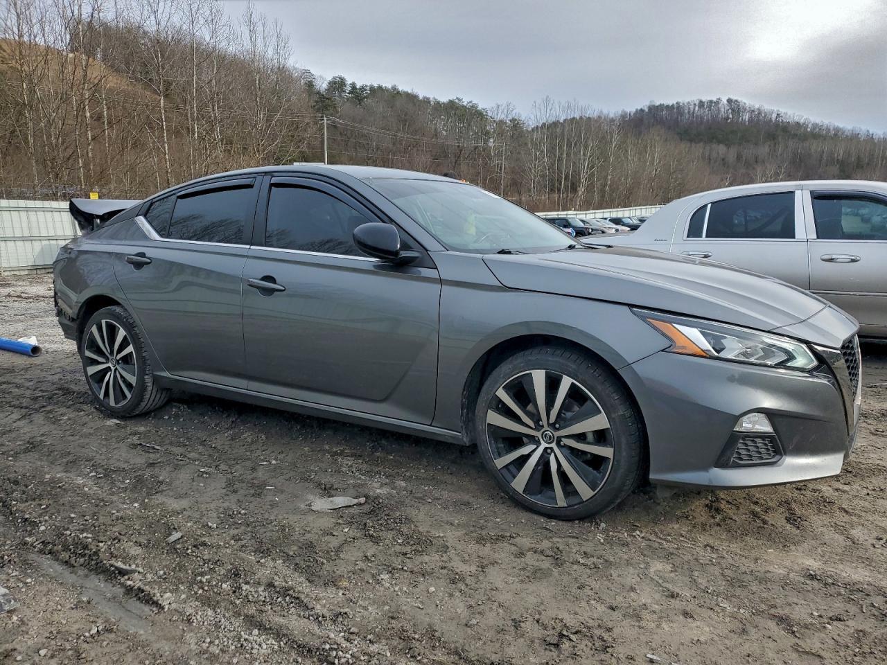 2022 Nissan Altima Sr - Фото 4
