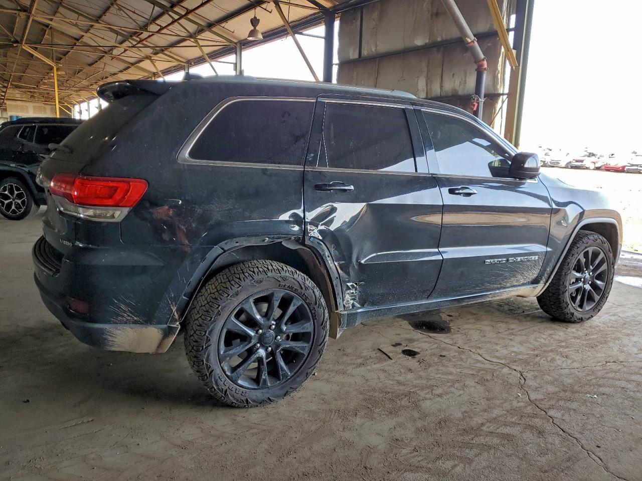 2017 Jeep Grand Cherokee Laredo - Фото 3