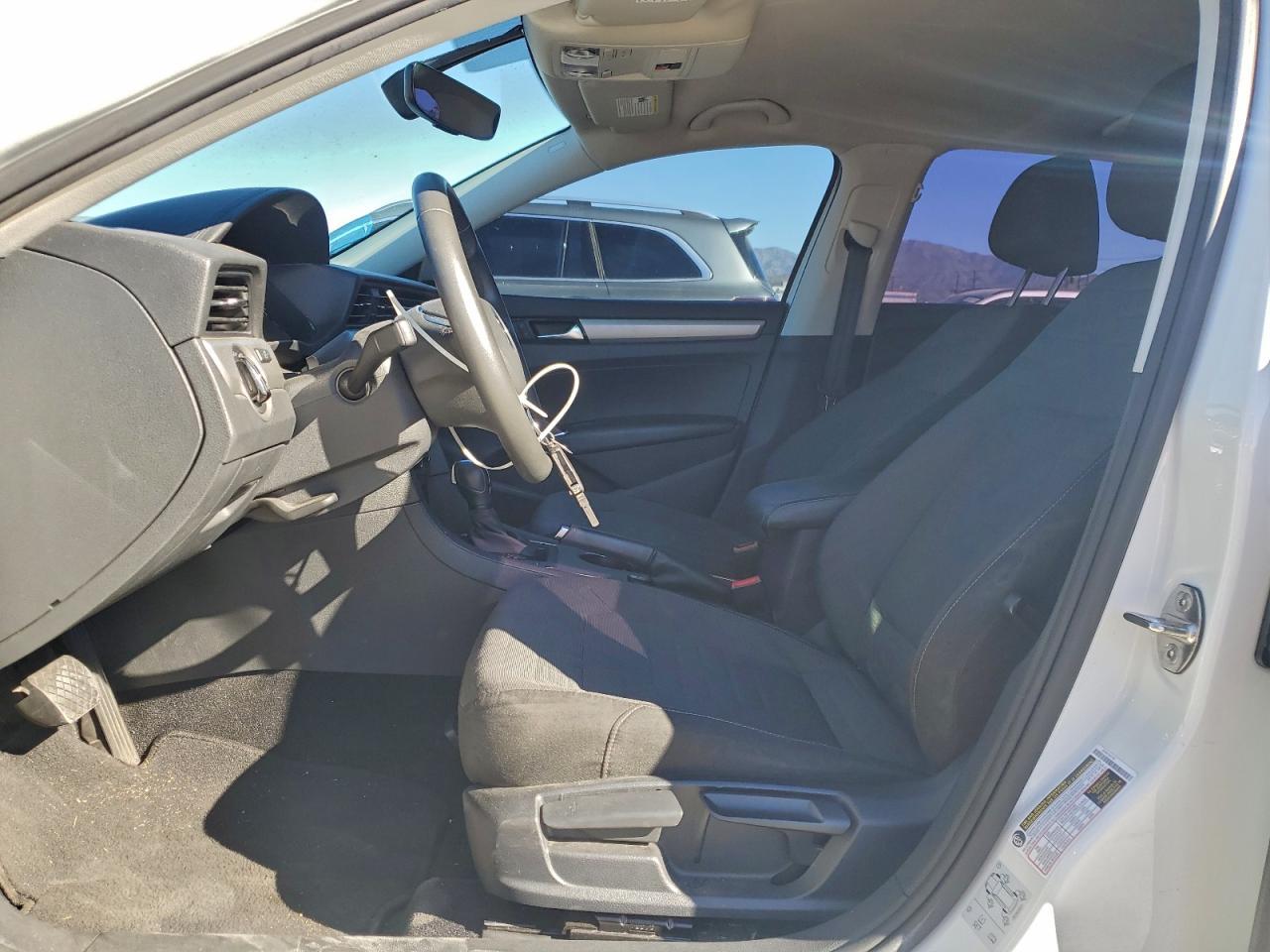 2021 Volkswagen Passat S - Image 7