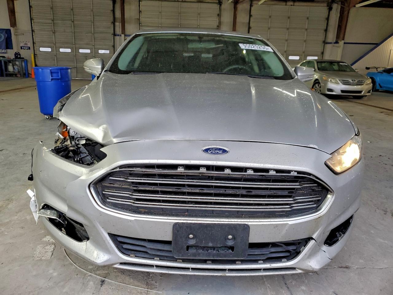 2016 Ford Fusion Se - Фото 5