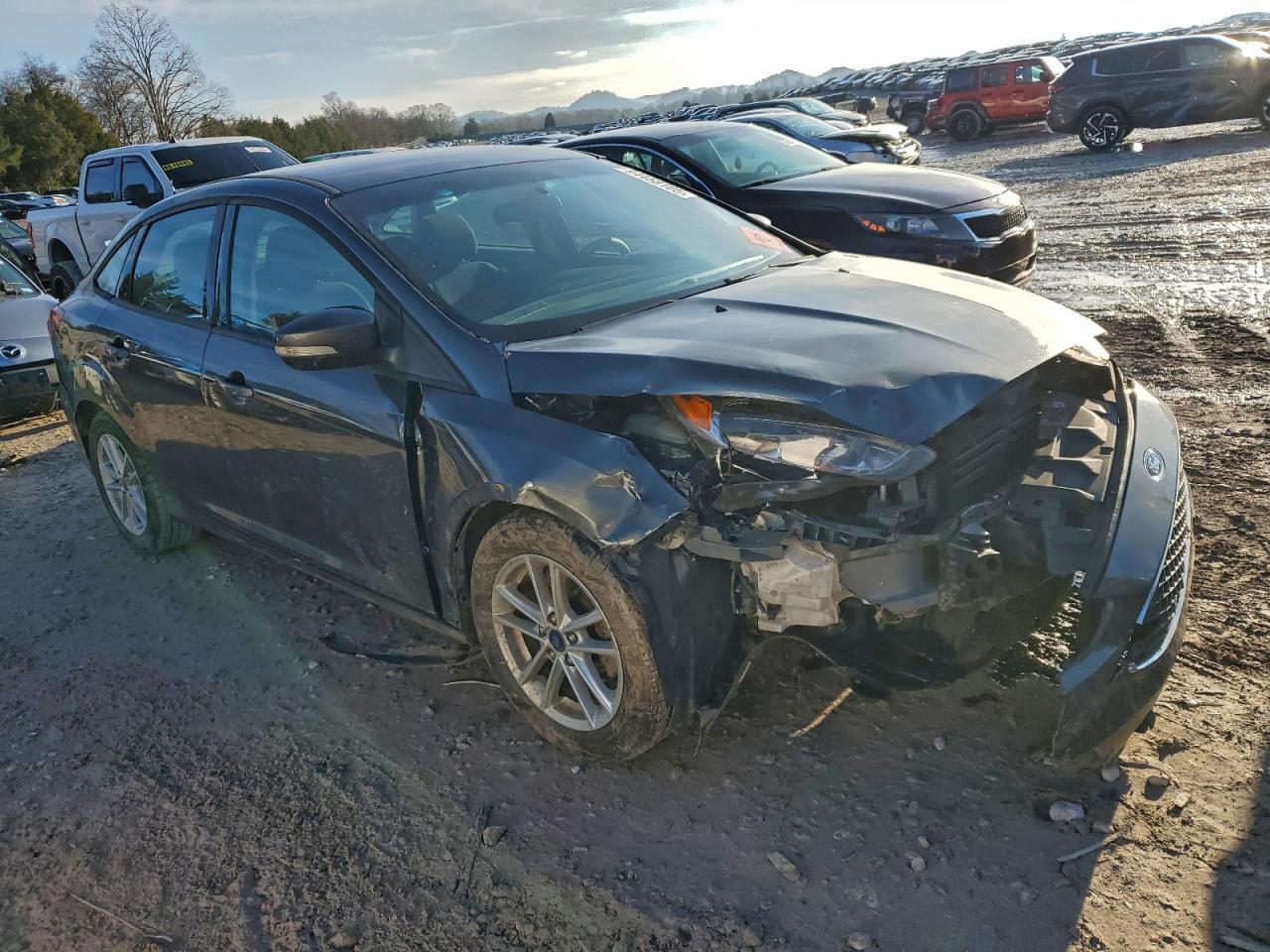 2017 Ford Focus Se - Фото 4