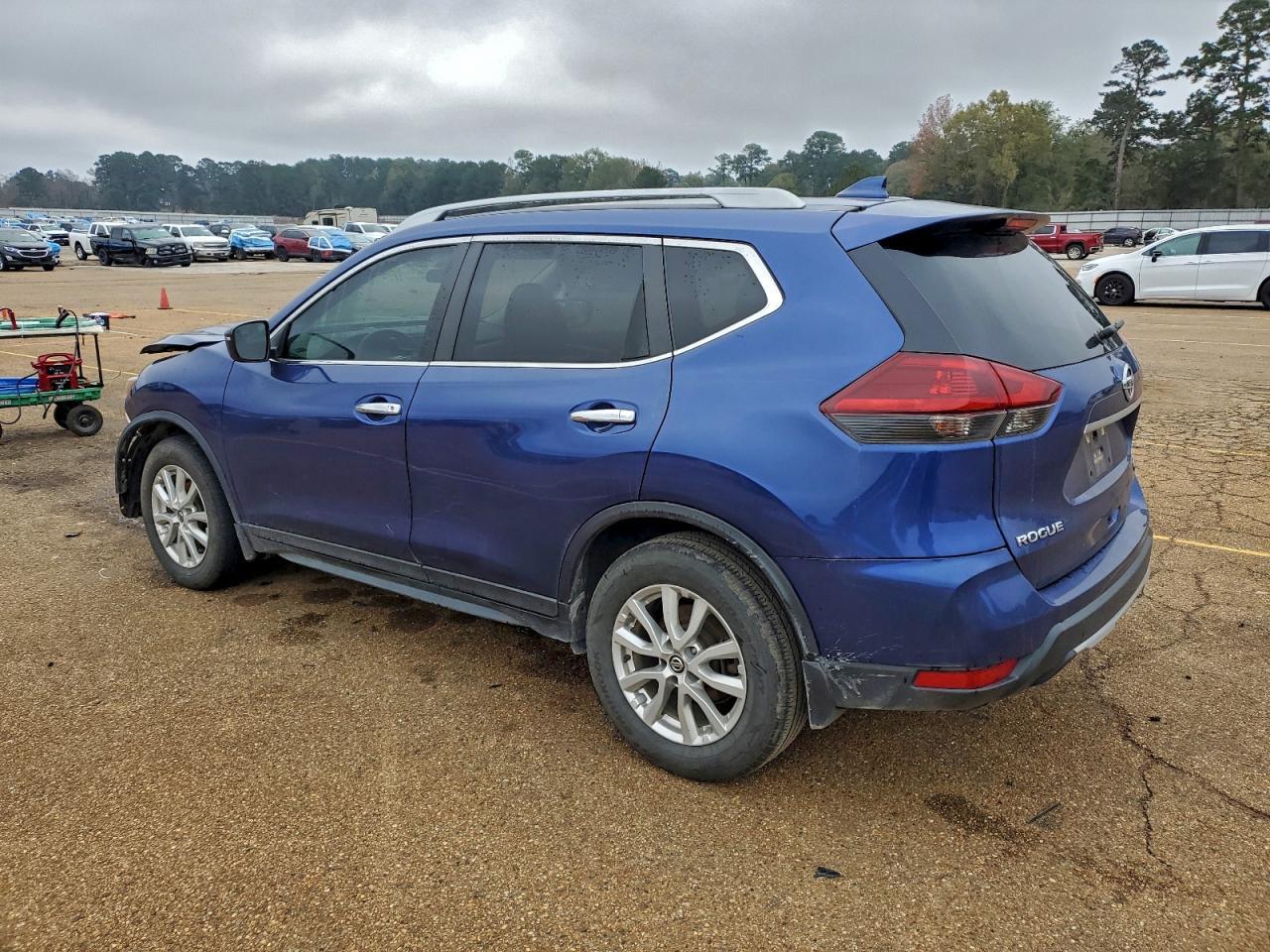 2019 Nissan Rogue S - Фото 2