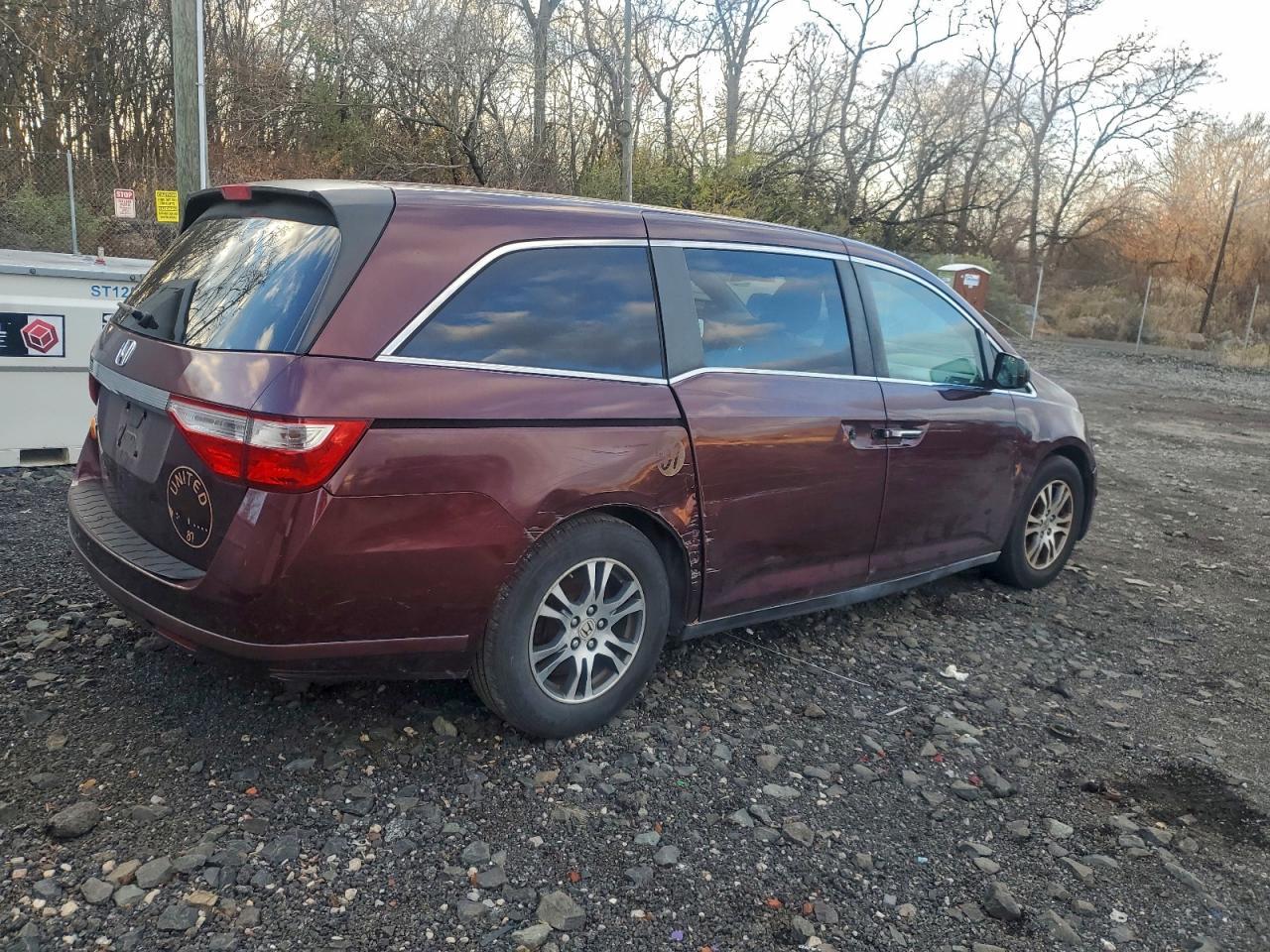 2012 Honda Odyssey - Фото 3