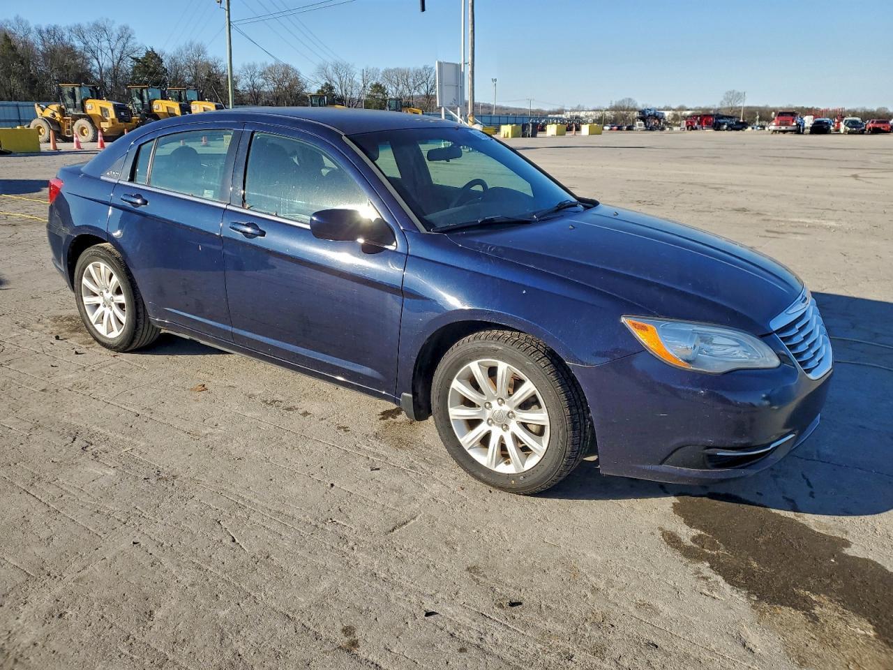 2014 Chrysler 200 Touring - Фото 4