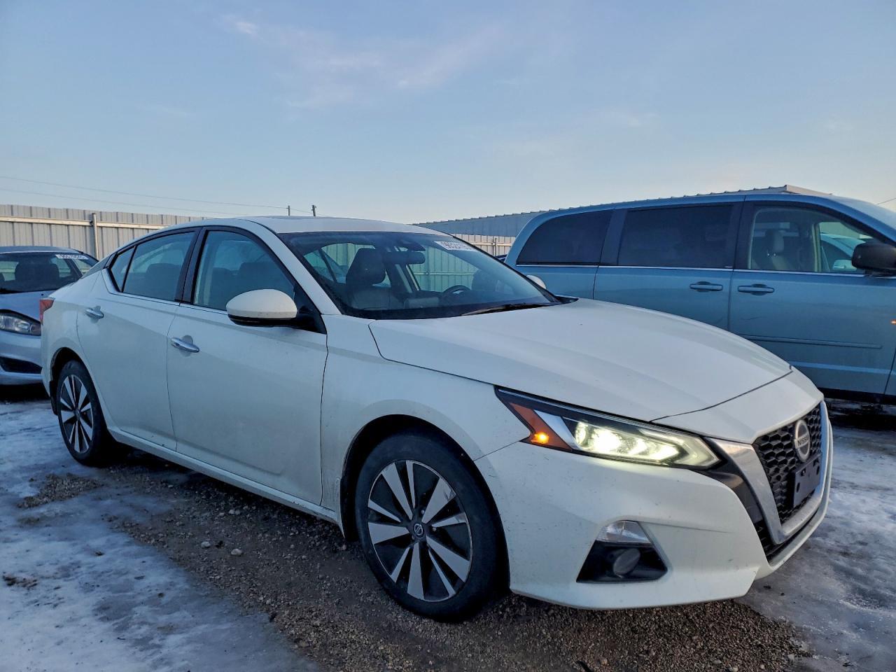 2021 Nissan Altima Sl - Фото 4