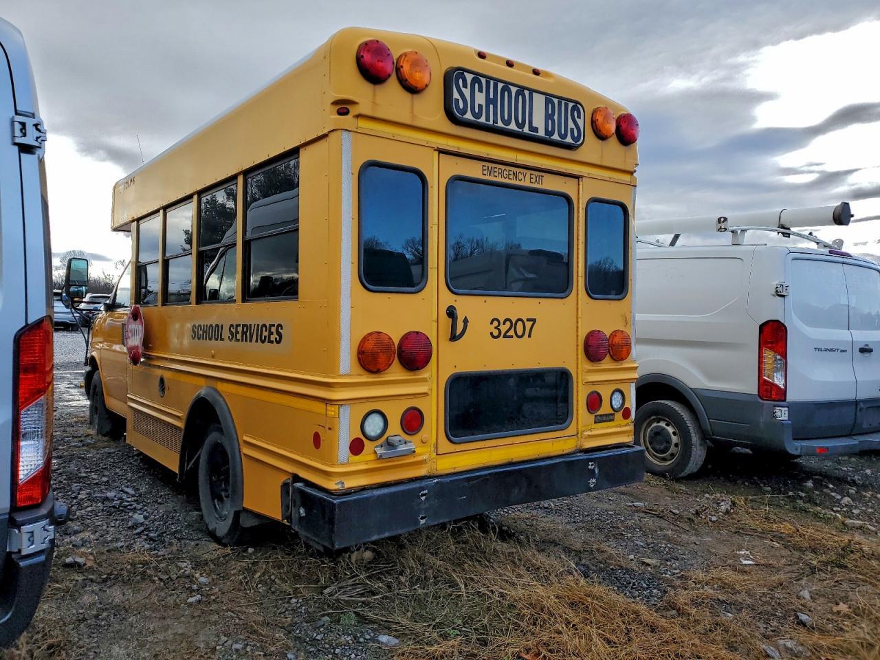 2011 Chevrolet School Bus - School Bus - Image 3