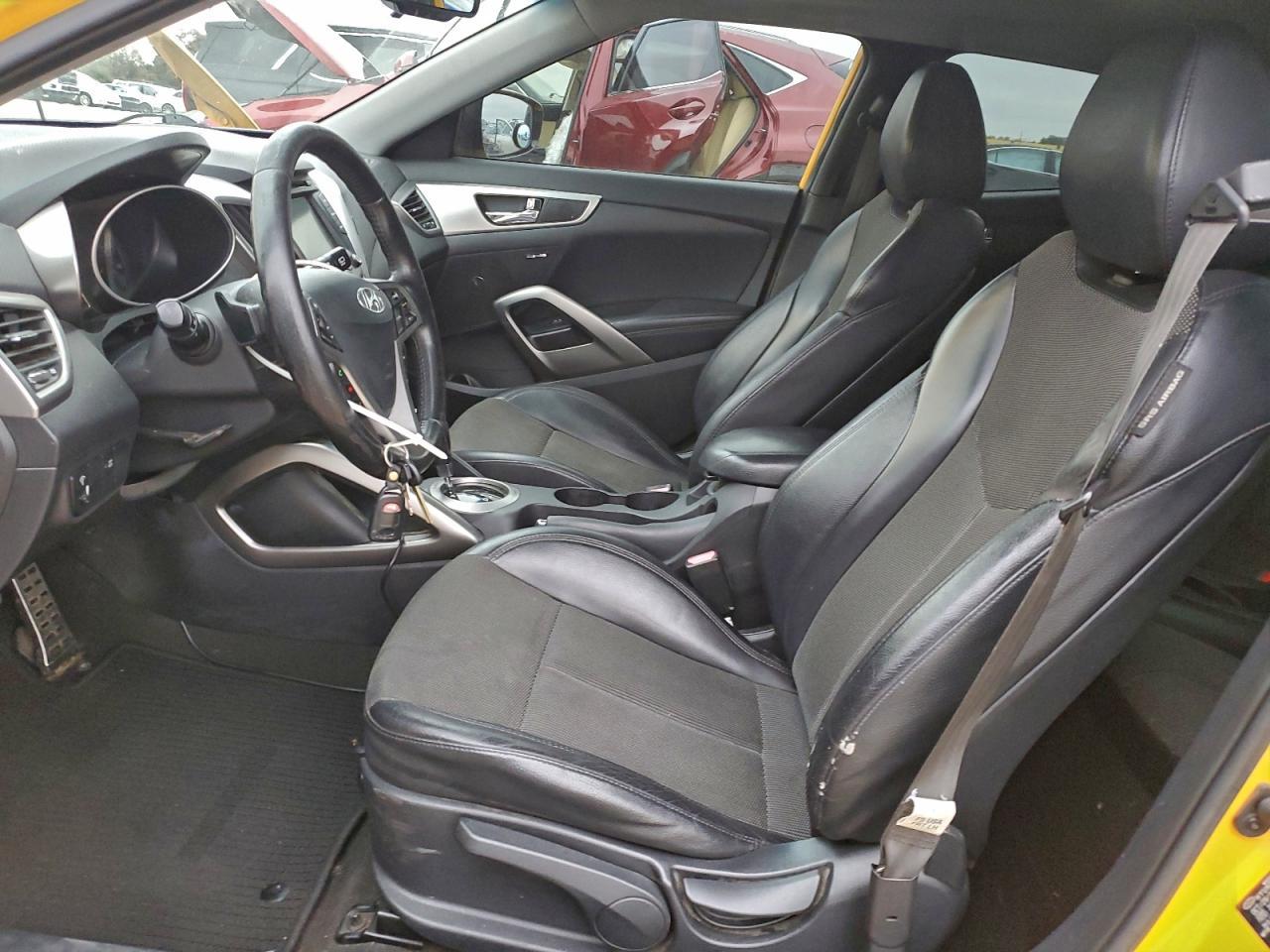 2013 Hyundai Veloster - Фото 7