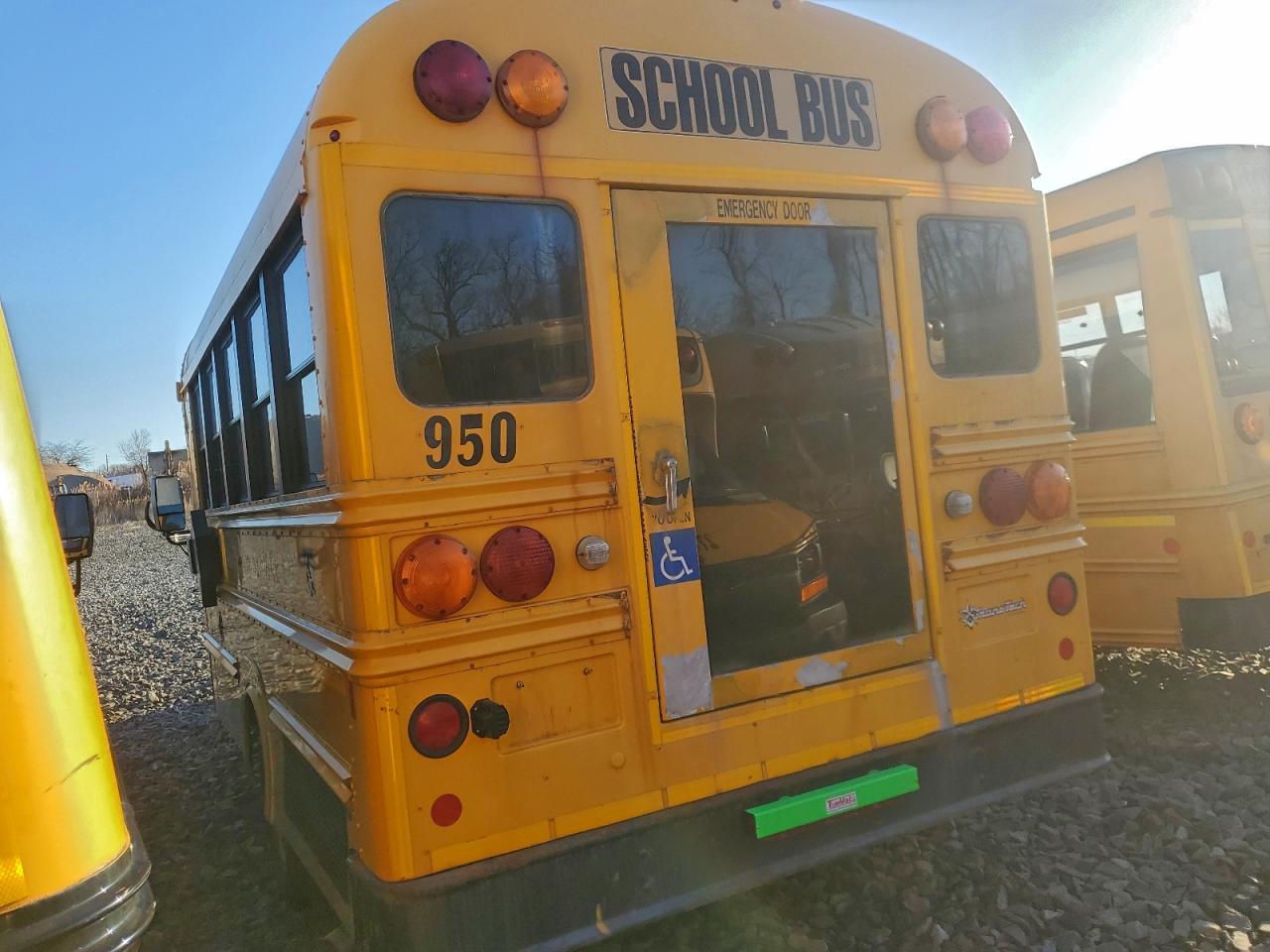 2013 Chevrolet Express School Bus - Фото 3