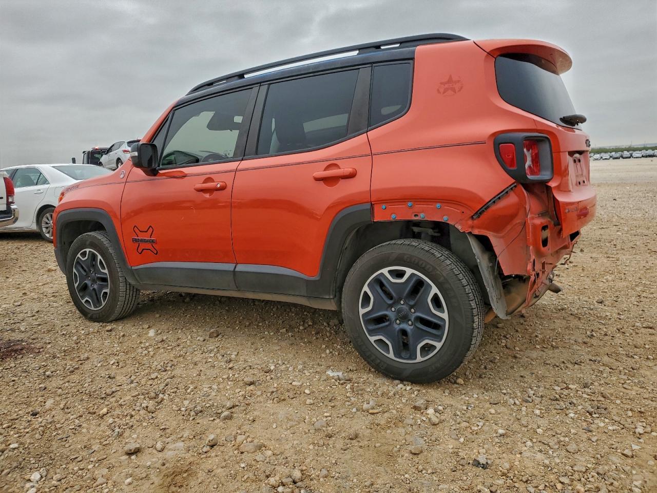 2017 Jeep Renegade Trailhawk - Фото 2