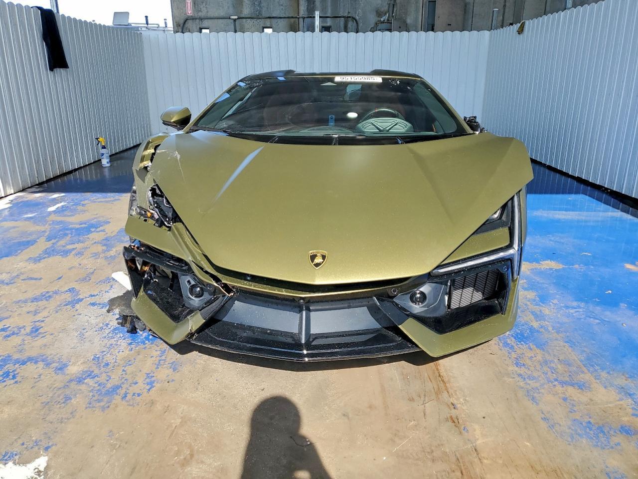 2025 Lamborghini Revuelto - Фото 5