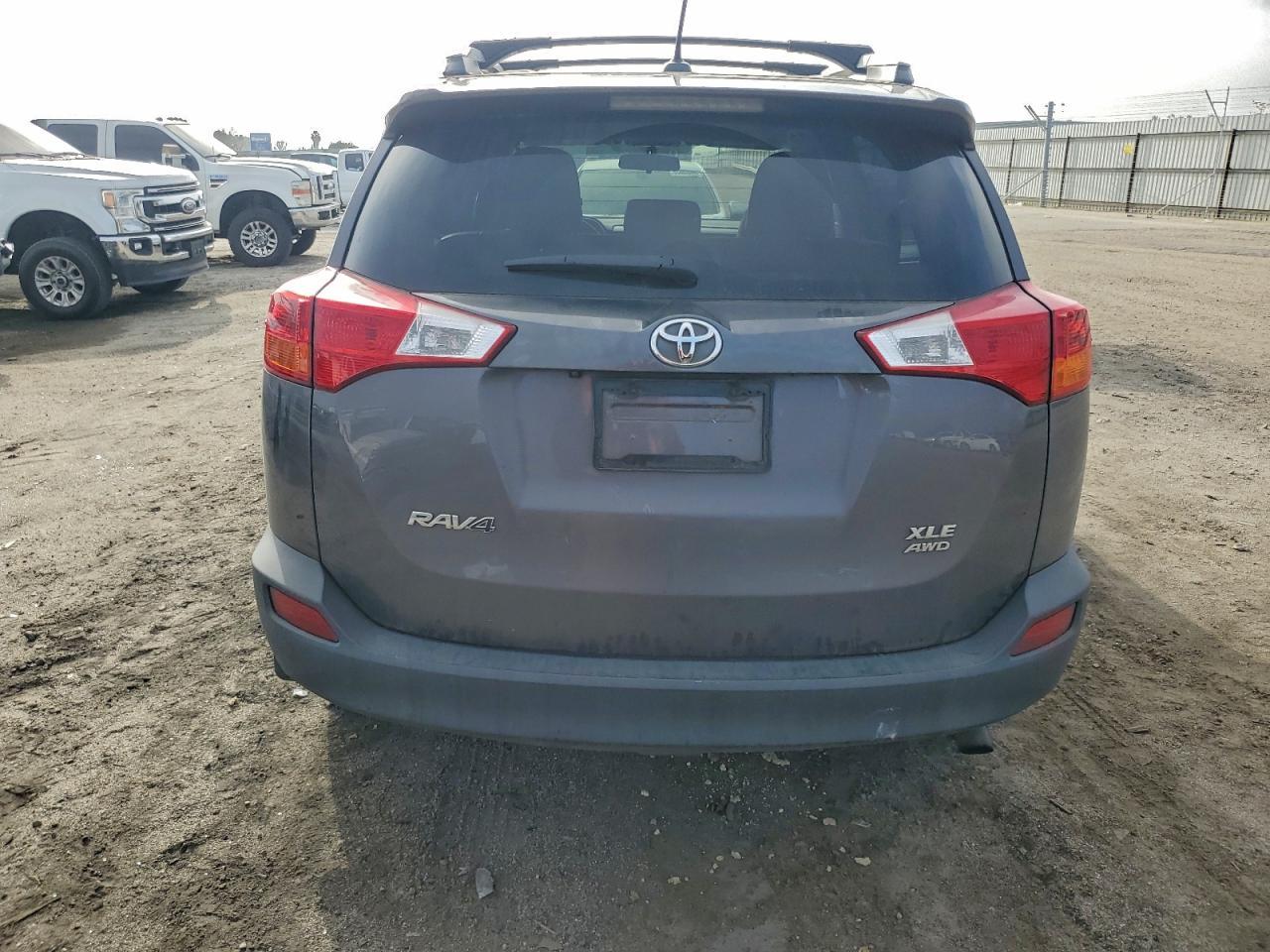 2015 Toyota Rav4 Xle - Image 6