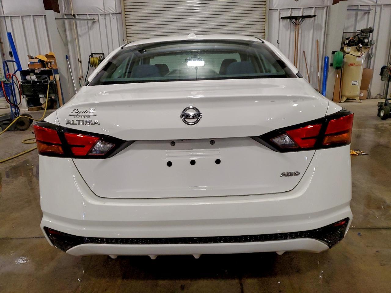 2019 Nissan Altima S - Фото 6