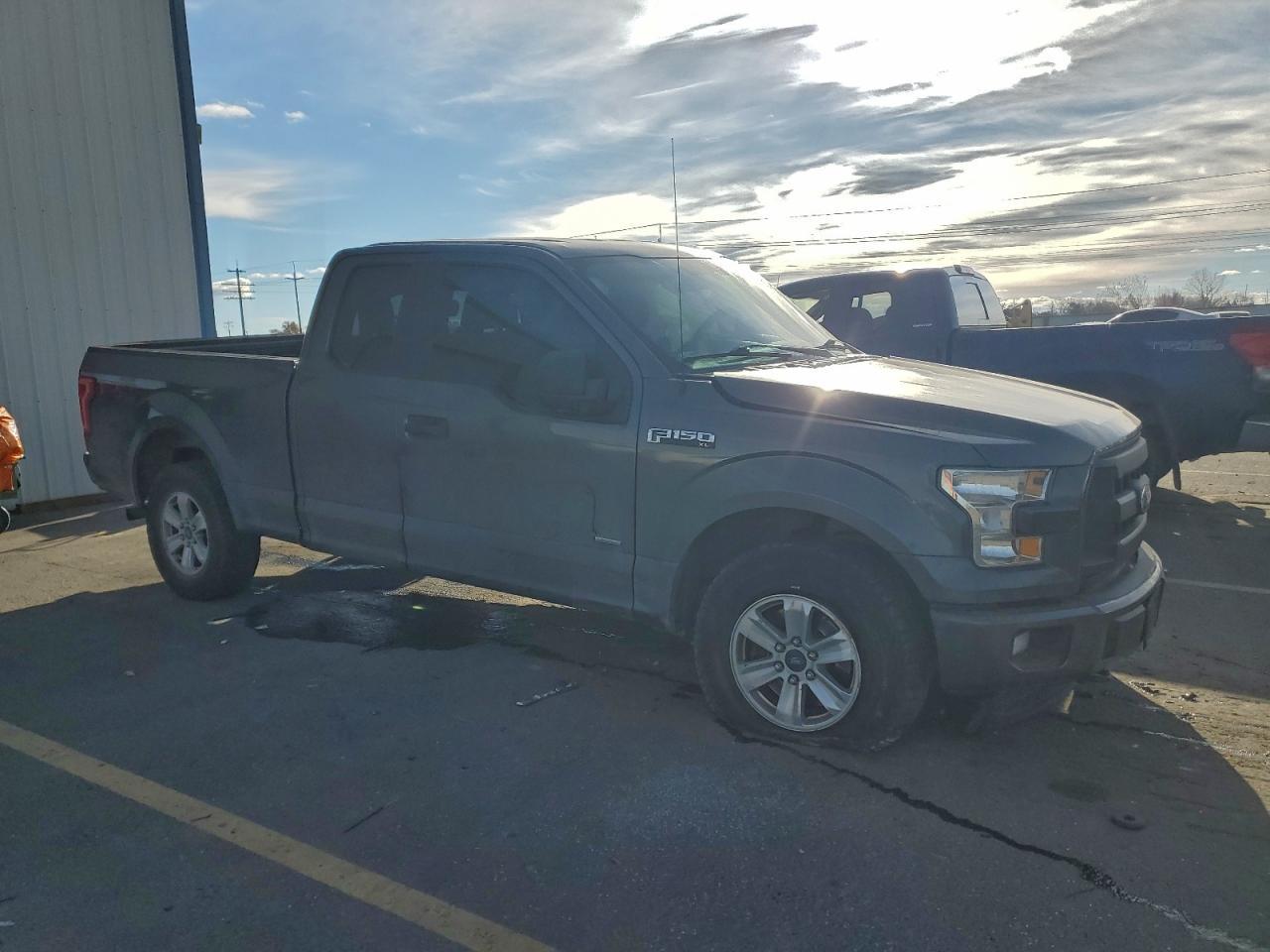 2016 Ford F150 Super Cab - Фото 4