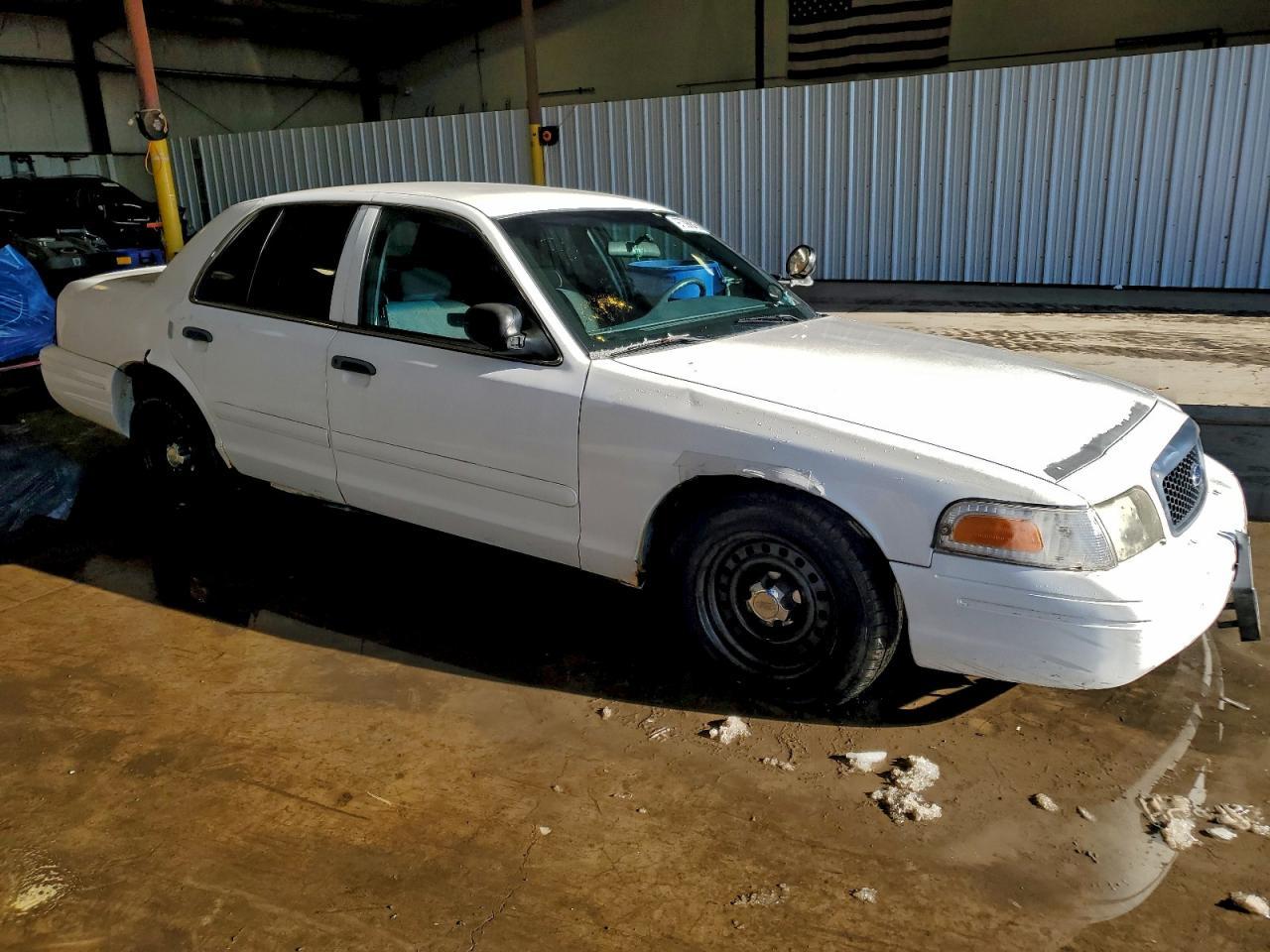 2001 Ford Crown Victoria Police Interceptor - Фото 4