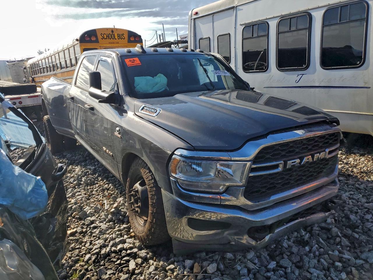 2021 Ram 3500 Tradesman - Фото 4