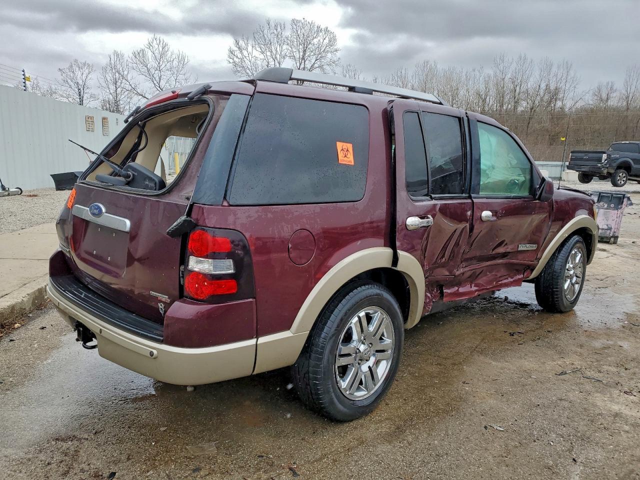 2006 Ford Explorer Eddie Bauer - Image 3