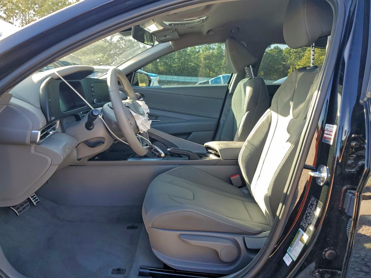 2025 Hyundai Elantra Sel Sport - Image 7