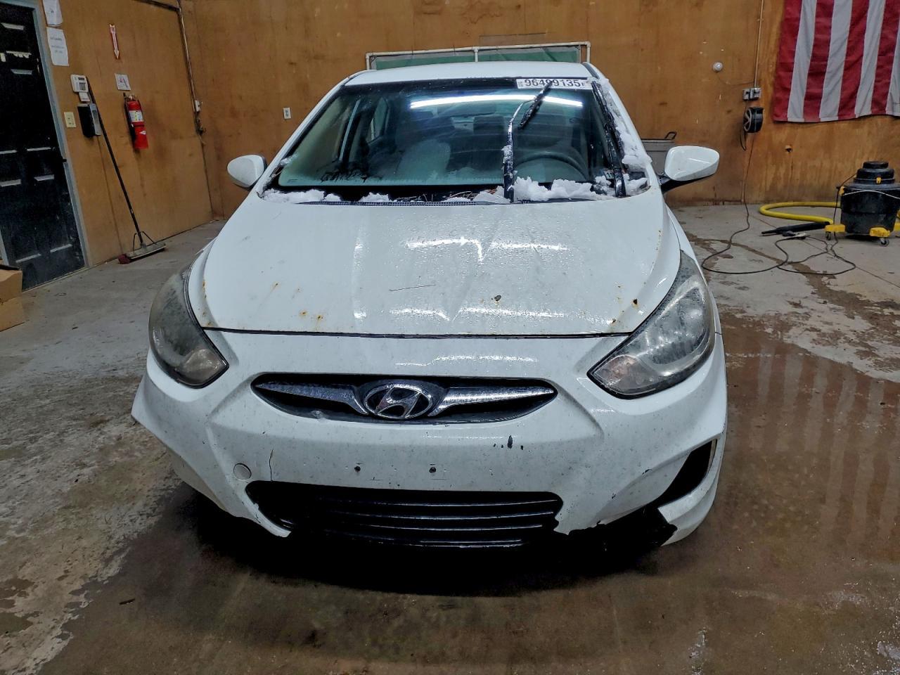 2013 Hyundai Accent Gls - Фото 5