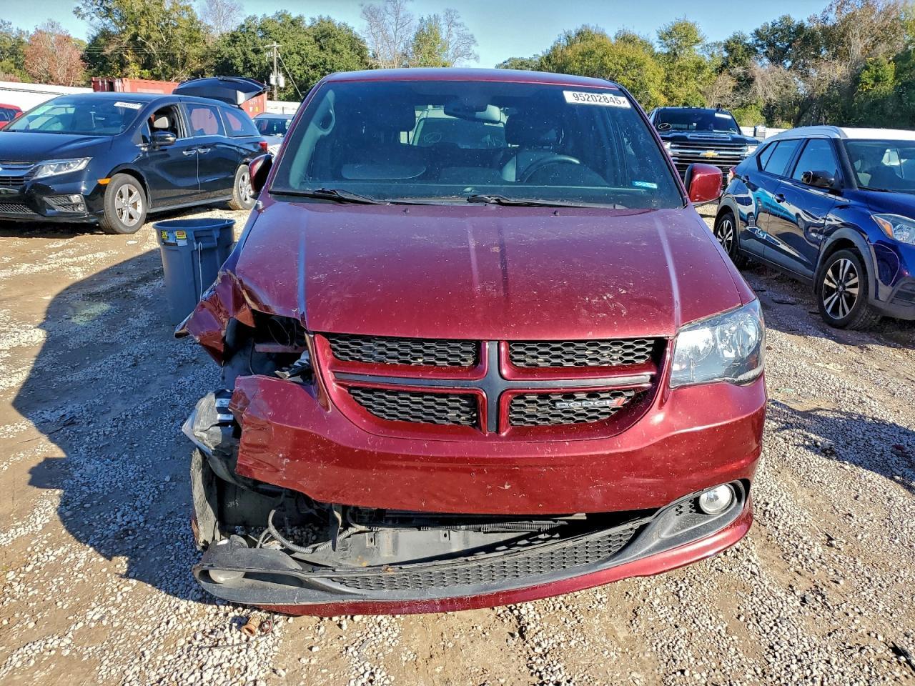 2019 Dodge Grand Caravan Gt - Image 5