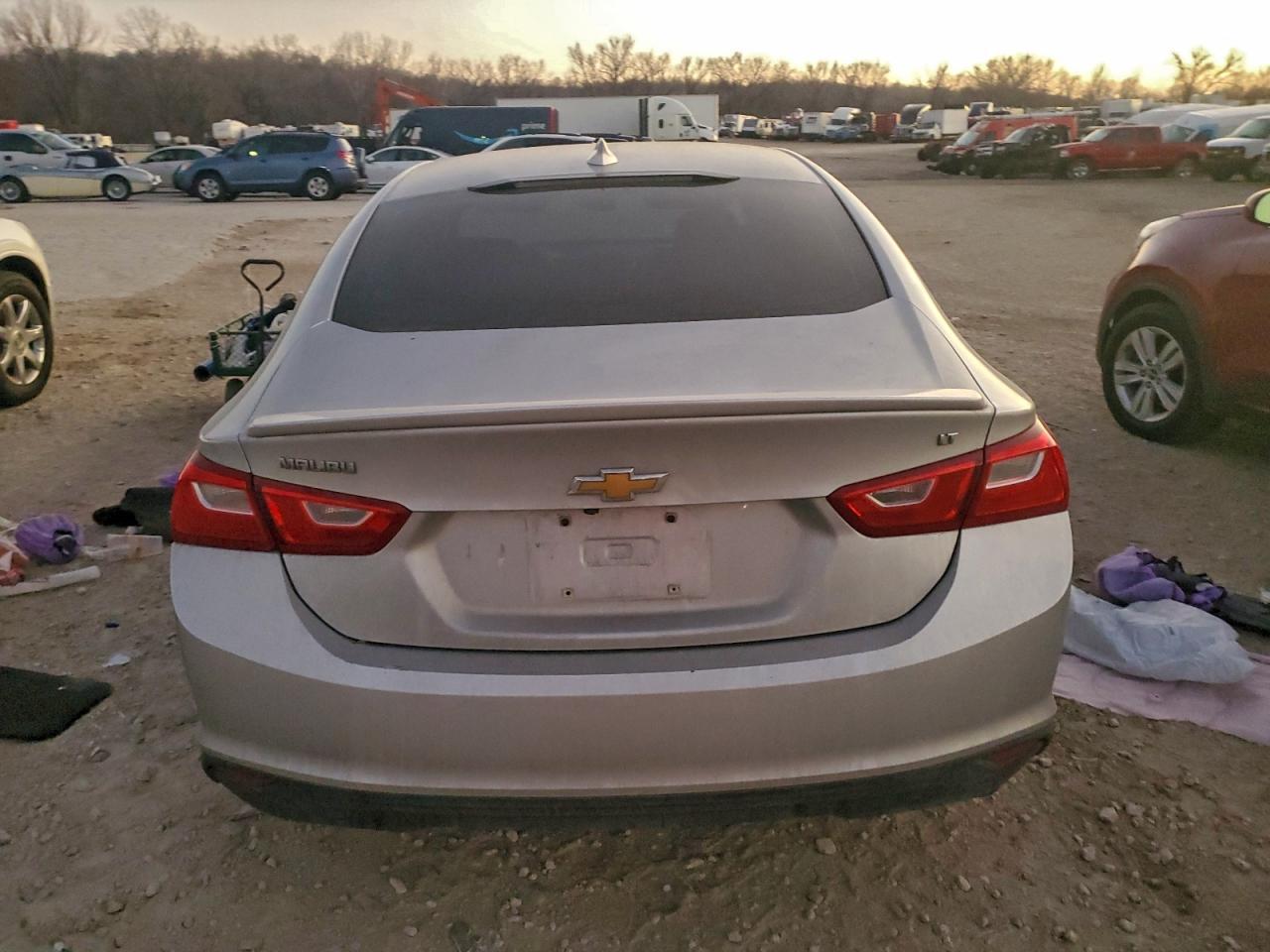 2017 Chevrolet Malibu Lt - Image 6