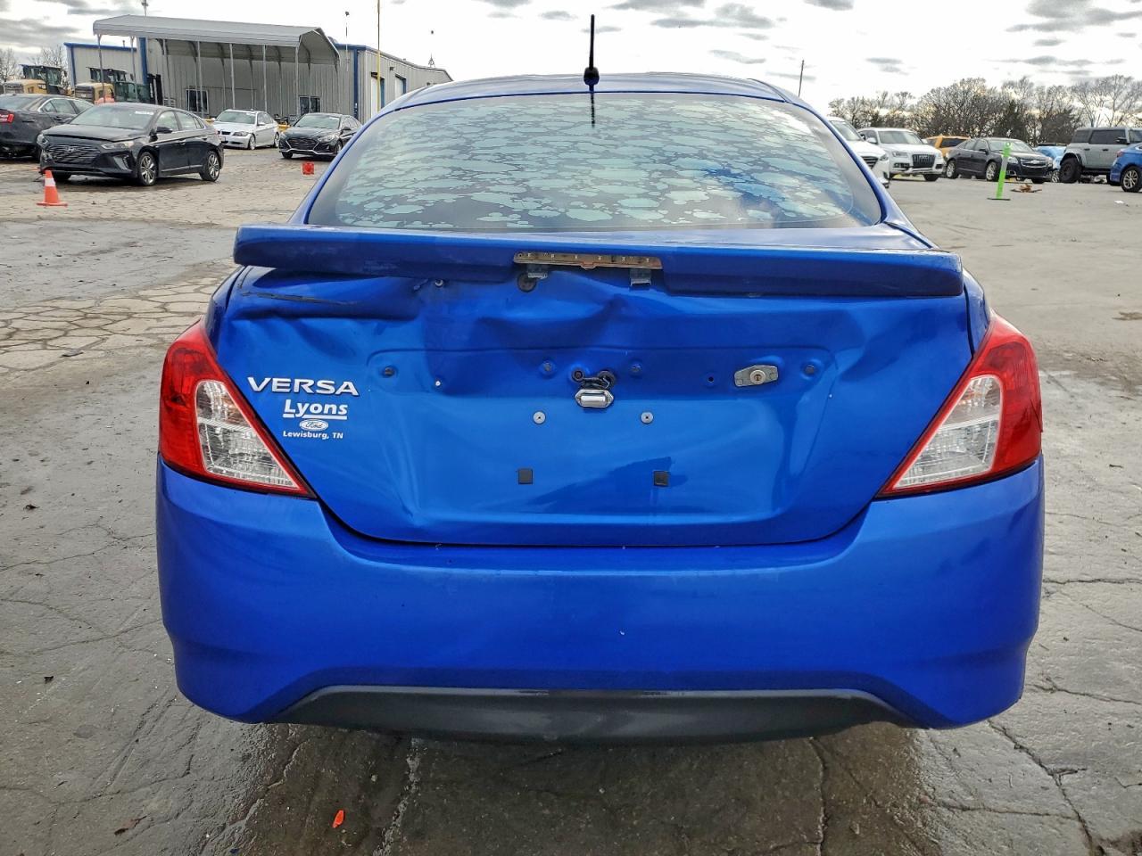 2017 Nissan Versa S - Фото 6