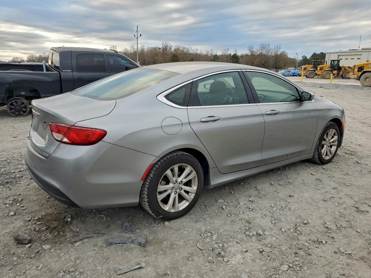 2017 Chrysler 200 Lx - Image 3